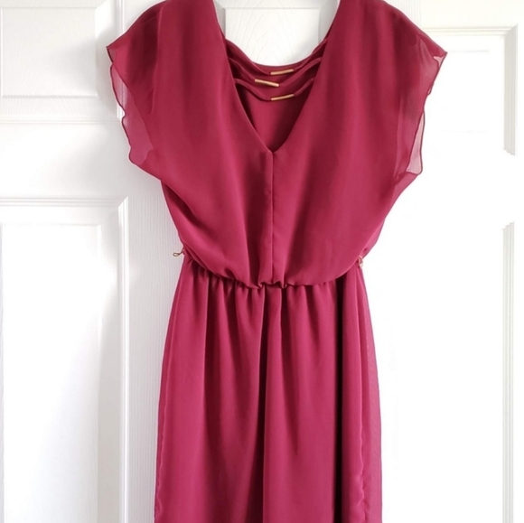 Lightweight Dress - Picture 2 of 4